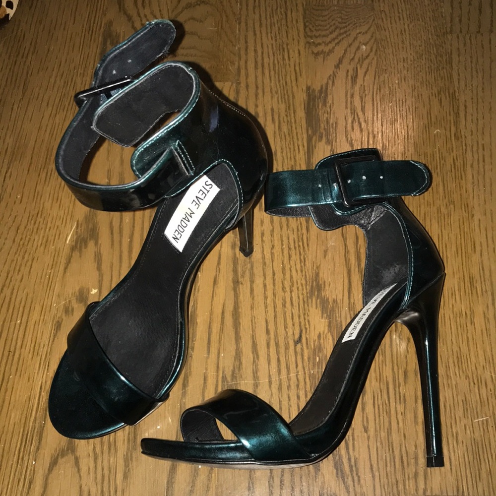 Steve Madden metallic green heels 6 stiletto